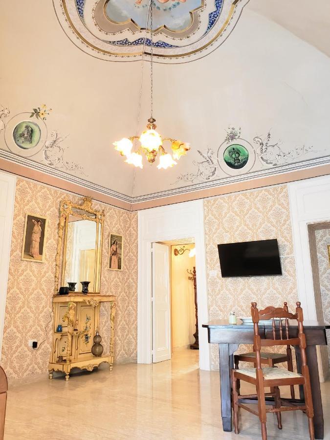 Апартаменти Dimora Maggi Al Corso - Affitti Brevi Italia Монте-Сант'Анджело Екстер'єр фото